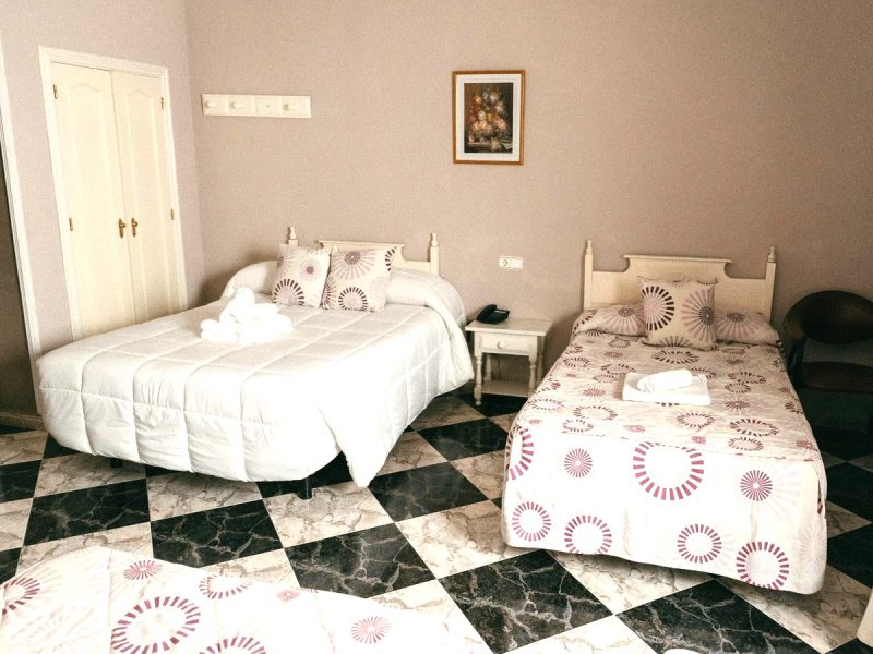 hospedium-hotel-plaza-manjon-habitacion-cuadruple-5