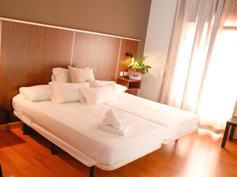 hospedium-hotel-plaza-manjon-habitacion-doble-deluxe-1