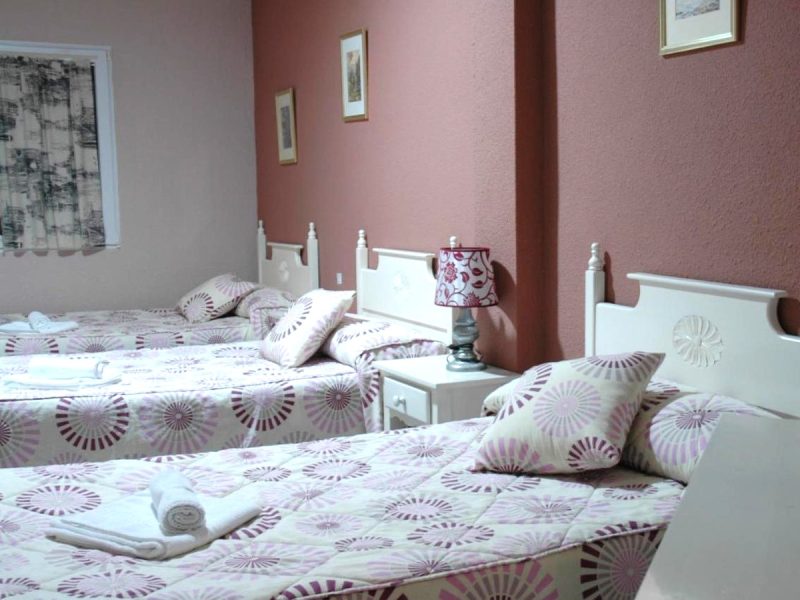 hospedium-hotel-plaza-manjon-habitacion-triple-3